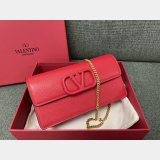 TOP Valentino Garavani Grained Calfskin Clutch