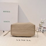 BOTTEGA VENETA 2025 Pinacoteca Handbag