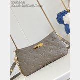 Louis Vuitton Liv Pochette M12916 Light Green Bag