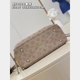 Bella Tote Mahina Louis Vuitton M59201 Replica Bag