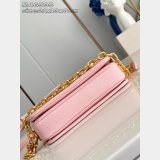 Louis Vuitton Pochette Métis East West M14208 Replica Bag