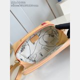 Louis Vuitton Baladeur Wearable Wallet M14062 Leathers Bag