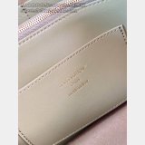 Louis Vuitton Capucines MM Souple M25485 AAA+ Handbags