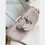 Keepall Bandoulière 35 Taurillon Monogram M13865 Louis Vuitton Travel Bag