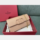 TOP Valentino Garavani Grained Calfskin Clutch