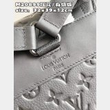 Louis Vuitton Christopher 7 Star M20899 Taurillon Men Bag