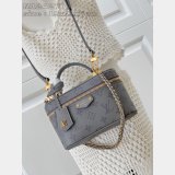 UK Louis Vuitton Replica Vanity Chain Pouch Fashion M12427 Bag