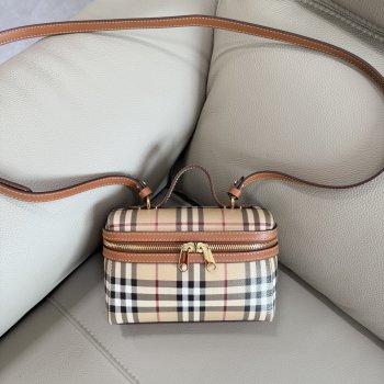 Burberry Fashion 5251 Crossbody Vanity Bag