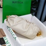 Where to find the Best Replicas Bottega Veneta 30CM Chain Pouch Bag Dupes