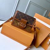 7 Star Louis Vuitton Replica Dauphine MM Monogram in Marron M44391