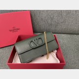 TOP Valentino Garavani Grained Calfskin Clutch