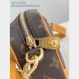 Louis Vuitton Trocadéro Wearable Luxury G69 M14058 Brown Wallet Fashion Show