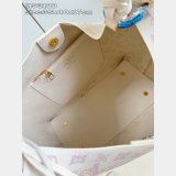 Louis Vuitton Carmel Hobo Mahina 7 Star M53188 Bag