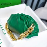 Where to find the Best Replicas Bottega Veneta 30CM Chain Pouch Bag Dupes