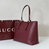 Gucci GG Emblem Large Tote Shoulder 847455 Bag
