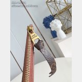 Low Key Zipped Card Holder M14550/M14551 Louis Vuitton