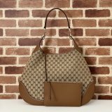 TOP Gucci B Large Shoulder Bag