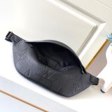 Louis Vuitton 7 Star Discovery Bumbag Taurillon Leather in Black