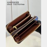 Wholesale Cheap Replica Sunglasses  Louis Vuitton M62732 Fake Leather Designer Wallet