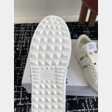 ROCKSTUD UNTITLED SNEAKER IN CALFSKIN LEATHER