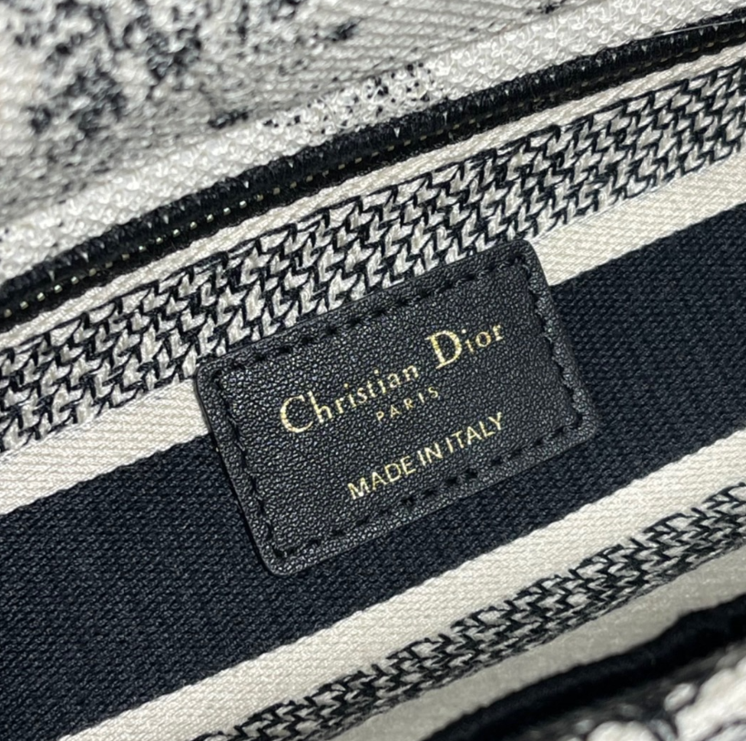 Replicas Christian Dior Lady 24cm 7 Star Wholesale Cheap Replica Sunglasses  Bags